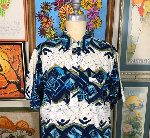The 350 Collection 1960's Blue Hawaiian Print Pul… - image 1