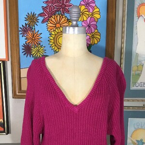 Ricki NY 1980’s Ladies Vneck Knit Sweater