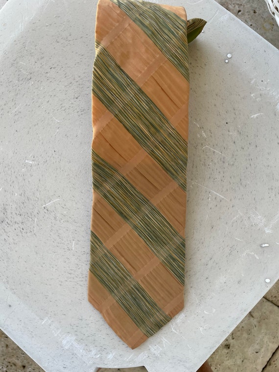 Wembley 1970’s Men’s Vintage Necktie - image 2