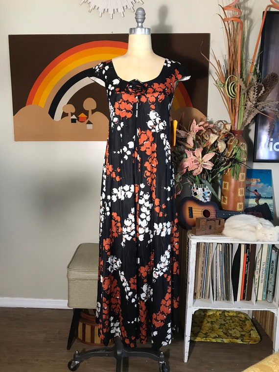 1970s Vintage Hawaiian Floral Maxi Dress Empire Waist Cap Sleeve Nylon Gown