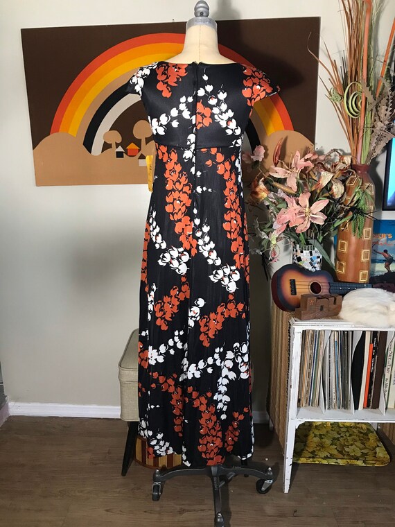 1970s Floral Hawaiian Maxi Dress - image 3