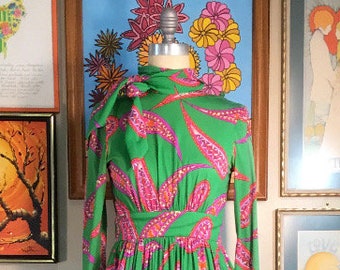 Lillie Rubin 1970’s Green Paisley Maxi Dress (small)