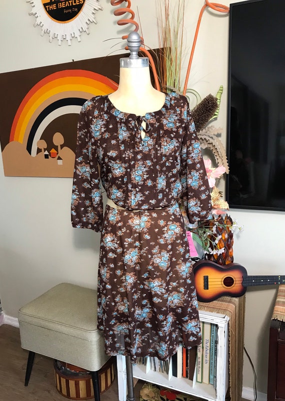 1970's Brown with Blue Flowers Blousey Polyester … - image 2