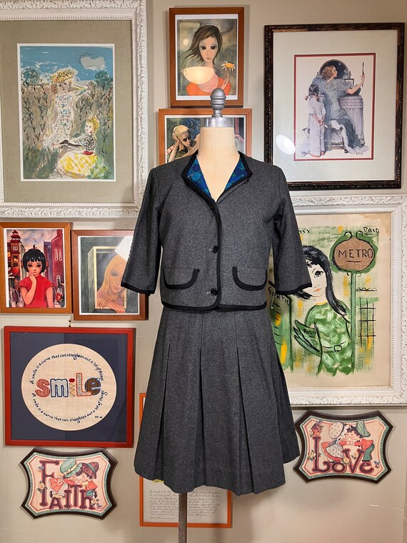 Check Mates 1960s 2 Piece Gray Wool skirt Suit - image 2