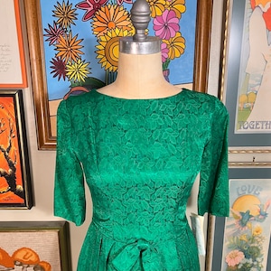 1950&#39;s Emerald Green Pleated Brocade Taffeta Dress