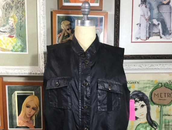 1980’s Men’s/Unisex Black Nylon Vest - image 2