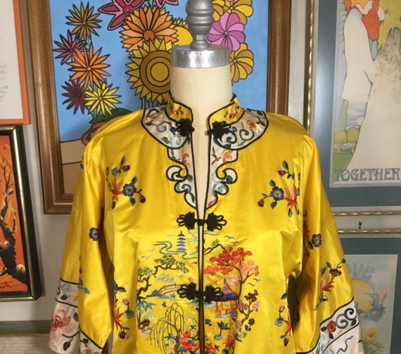 Saks Fifth Avenue 1960’s Golden Kimono Robe Gem