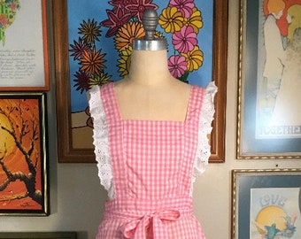 1970’s Vintage Ladies Pink & White Gingham Pinafore