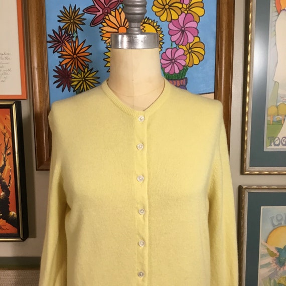 Jaeger 1950’s Ladies Yellow Cashmere Sweater - image 1