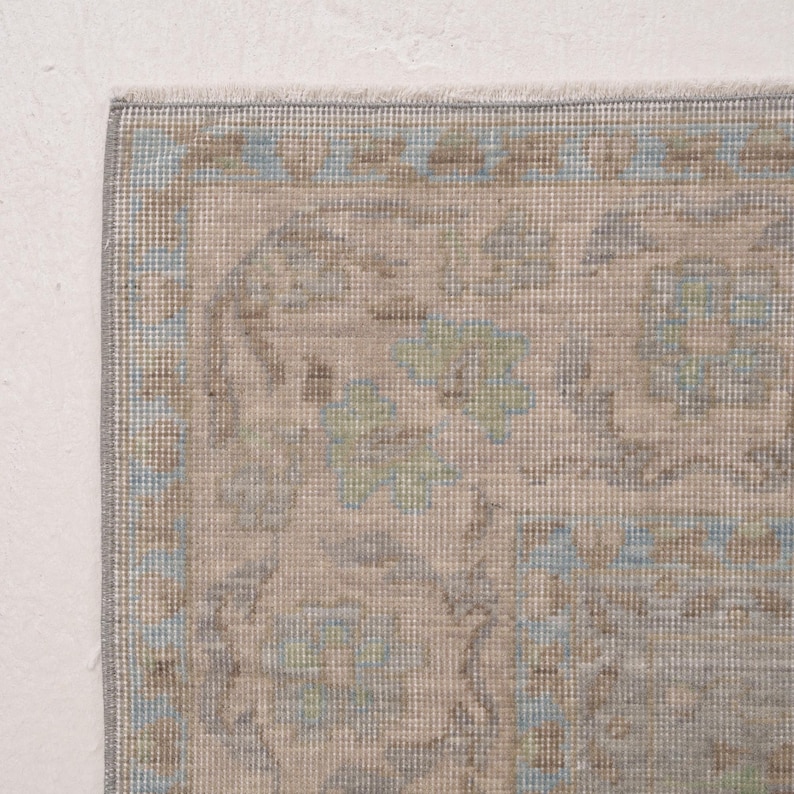 Alfombra turca azul de 8 x 10, alfombra neutra de lana para sala de estar, alfombra oriental, alfombra Oushak, alfombra grande para decoración rústica, 7'11 x 9'11 imagen 7