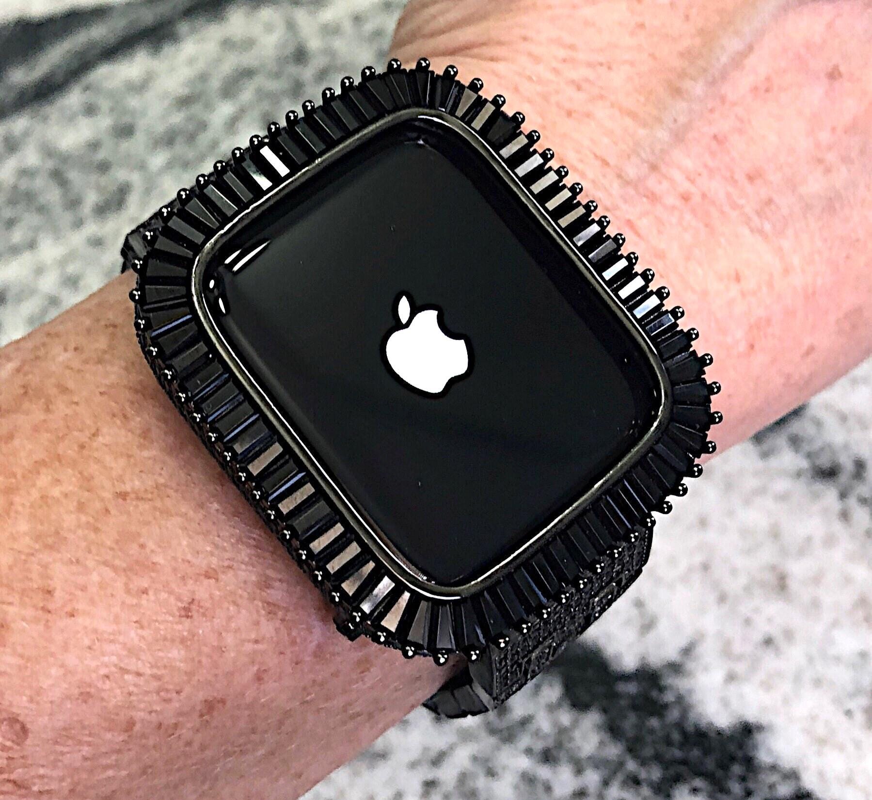 14k GP ブラック ラボ ダイヤモンド バゲット Apple Watch ケース 
