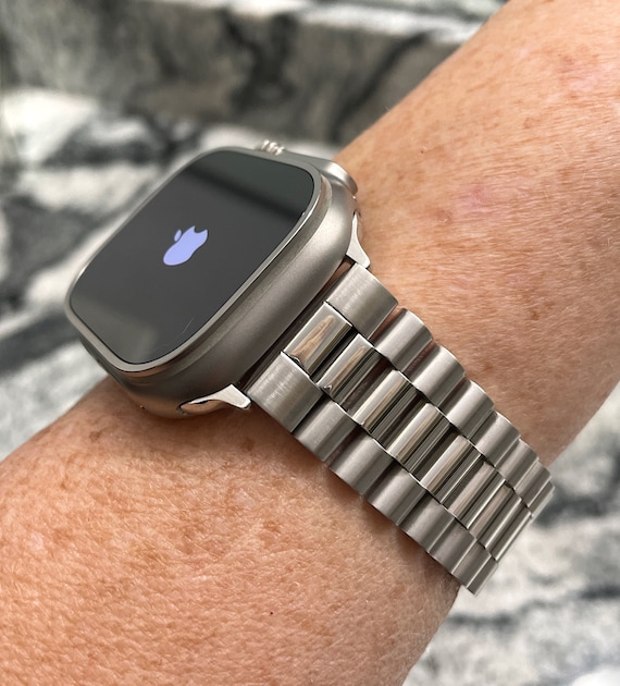 Bracelet pour Apple Watch en alliage de titane de 49 mm et acier inoxydable  Bracelet de 22 mm de large pour Apple Watch pour homme protecteur d'écran  en verre trempé -  Canada