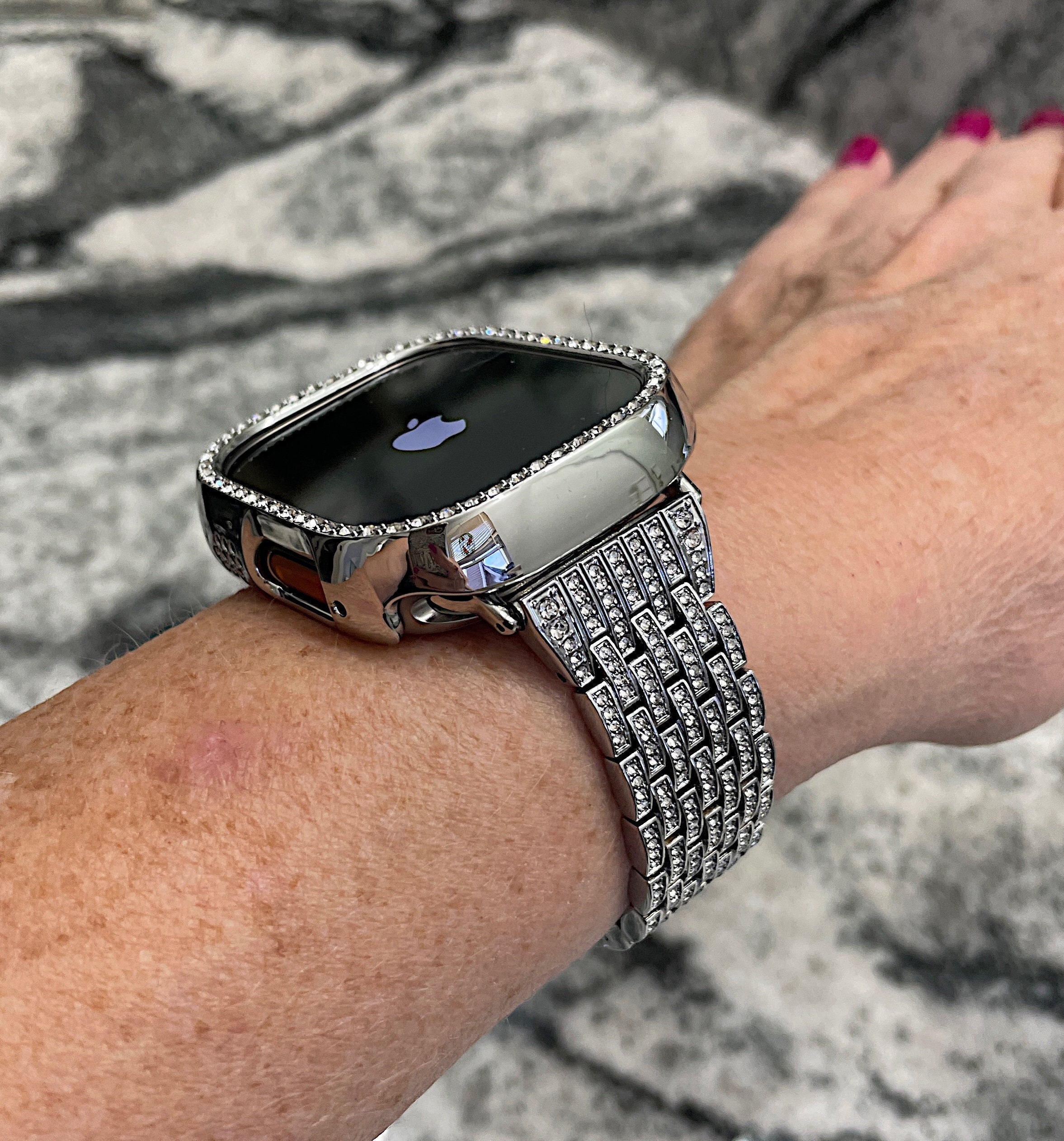 49 mm ウルトラ Apple Watch ウルトラ クリスタル バンドと 49 mm ウルトラ Apple Watch ウルトラ クリスタル バンドと