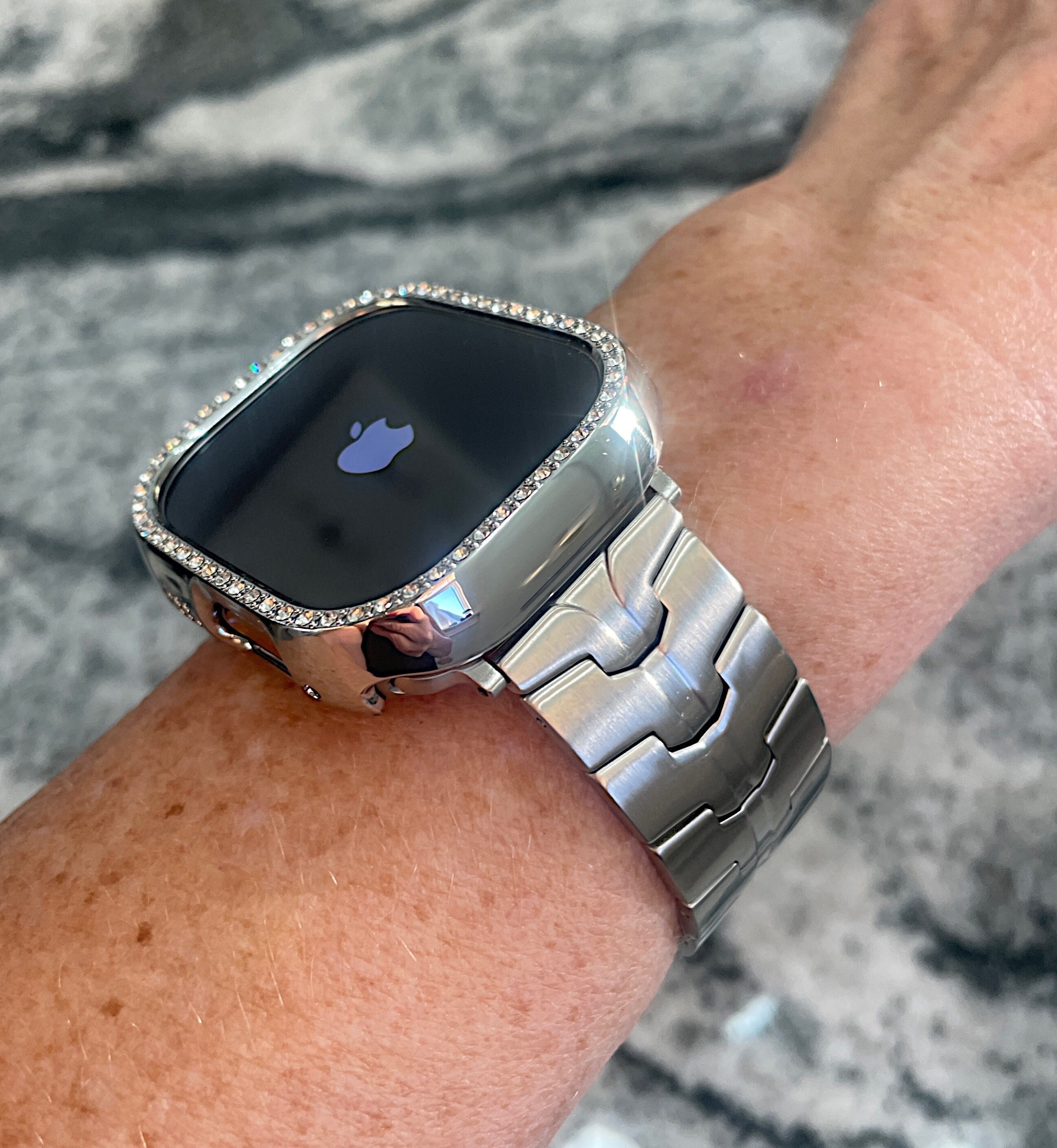 49 mm ウルトラ Apple Watch バンドおよびまたはシルバー 1 列 49 mm ウルトラ Apple Watch バンドおよびまたはシルバー 1 列