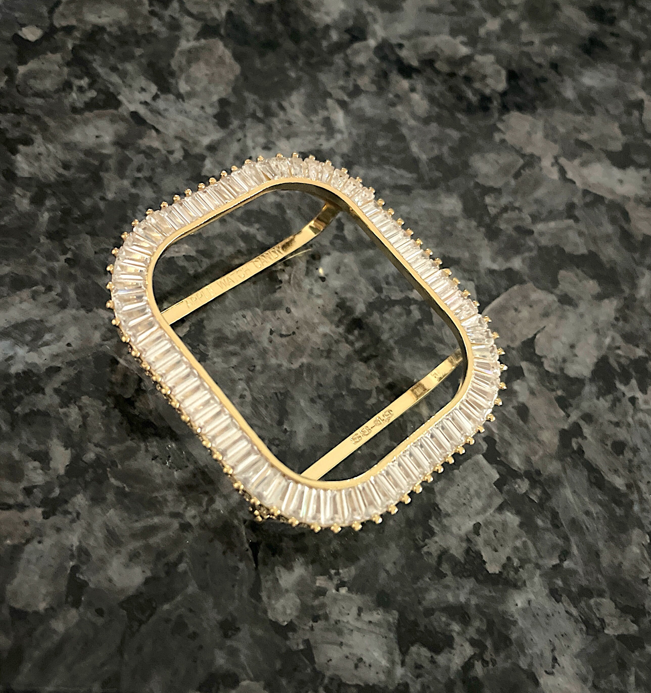 Vintage Rare Forbel Unisex Watch
2 Points Diamond, Gold-Plated Case Vintage Dufonte Diamond Bezel – Oldtimer Watch Shop main image 3