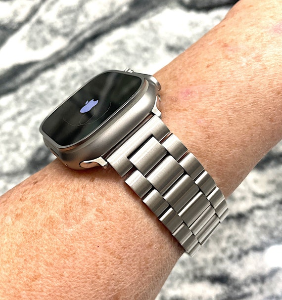 Apple Watch ULTRA Titanium 49mm GPS+セルラー で記念購入 www