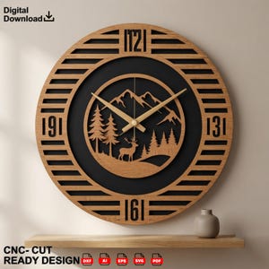 Könnte beinhalten: Eine runde Wanduhr mit einem holzfarbenen Rahmen aus horizontalen Lamellen und den schwarzen Ziffern 12, 3, 6 und 9. Die Mitte zeigt ein lasergeschnittenes Holzmuster mit einem Hirsch im Wald und Bergen vor einem schwarzen Hintergrund mit hellen Uhrzeigern.