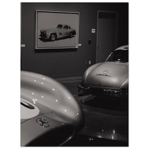 Póster en blanco y negro del Mercedes 300 SL, coche clásico.
