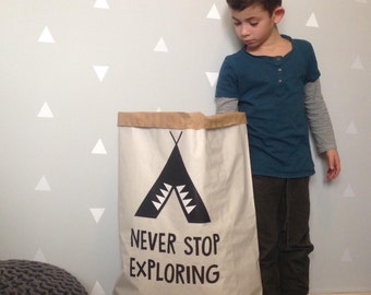 Tipi Handwerk Paperbag Speicher für Jungen Zimmer, personalisierte Papiertüte, Kindergarten Spielzeug Korb - Kinder Interieur, Baumschule Black und White theme