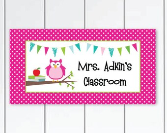 Teacher-Door-Sign-owl-themed- pink and-white-polka-dots-themed-class-door-plaque