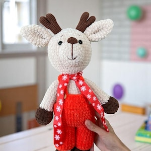 Gehaakt hertpatroon, amigurumi-hert in overallpatroon in het Engels, zelfstudie dierenhaakpatroon, kersthaakpatronen