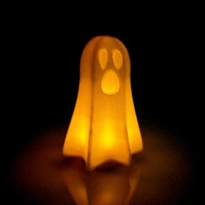 Ghost Tea Light Holder STL File – Spooky 3D Printed Halloween Lamp, Candle Light Ghost Lantern, Cute Halloween Decoration for Home or Party