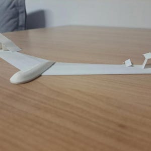 Flat Flying Wing Glider STL – 3D Printable Support-Free Plane Model, Fun DIY Toy Glider for Outdoor Play & Easy Printing Design