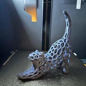 Cat Stretch Voronoi STL File – 3D Printable Modern Cat Art Sculpture, Elegant Home Decor Model, No Supports Needed, Lightweight Design