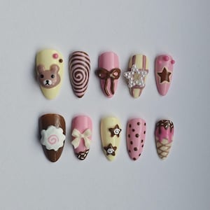 Kawaii Neapolitan Ice Cream Press-On Nails: 3D Dessert Nail Art