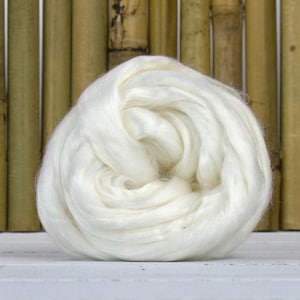 Bamboo Spinning Fiber Combed Top- 4 oz