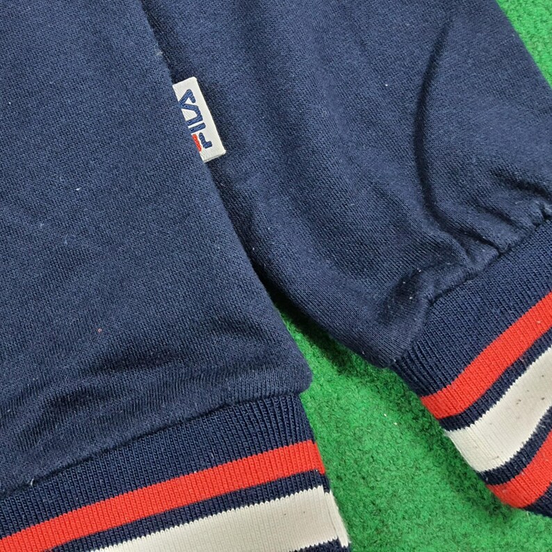 Sudadera retro vintage FILA con cuello redondo y logo grande imagen 3