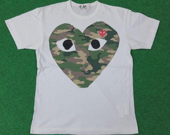 Vintage Comme Des Garçons PLAY Camo Heart Camiseta