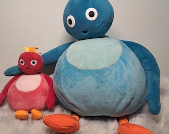 Twirlywoos Plush Toy Set - Large Interactive Great BigHoo (33cm) & Small Chickedy (16cm)
