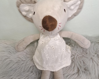 Hochet en peluche souris ballerine de la collection Tiamo, souris grise en robe blanche brodée anglaise, 25 cm (10 pouces), jouet de rechange pour bébé