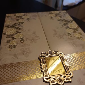 Invito per evento di lusso con copertina rigida – Elegante biglietto con inserti – Invito premium personalizzabile con busta
