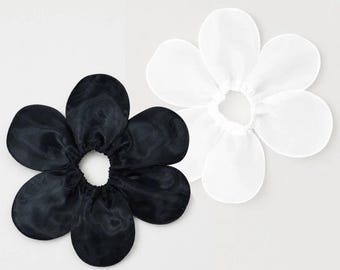 Brazalete de organza floral / Accesorio floral para la muñeca / Brazalete llamativo transparente