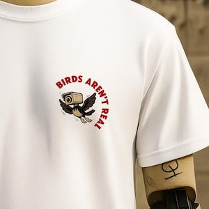 Camiseta "Los pájaros no son reales" Camiseta vintage de dibujos animados de aves de vigilancia
