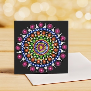 Grande carte de voeux émouvante – 20 x 20 cm | Motif mandala issu de notre collection originale de peintures à pois, avec une citation édifiante.