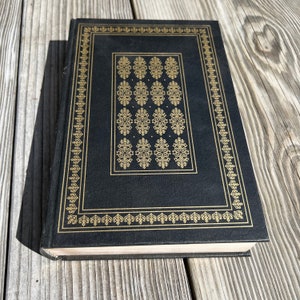 The Decameron, Giovanni Boccaccio, Woodcuts of Jose Narro, Franklin Library 1981