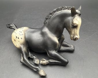 Cavalo Breyer Tradicional Vintage Deitado, Potro #165 Appaloosa Preto 7''