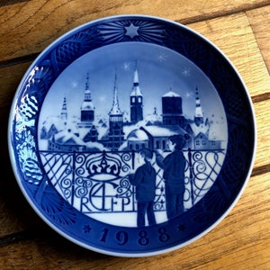 Royal Copenhagen 1988 Christmas Plate