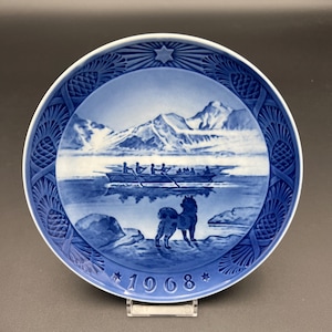 Royal Copenhagen 1968 Christmas Plate, The Last Umiak