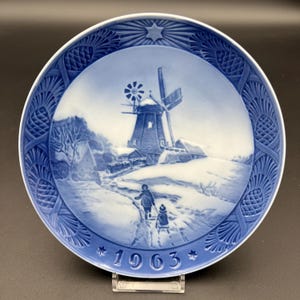 Royal Copenhagen 1963 Christmas Plate, Windmill