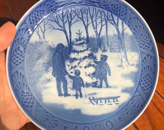 Royal Copenhagen 1979 Christmas Plate