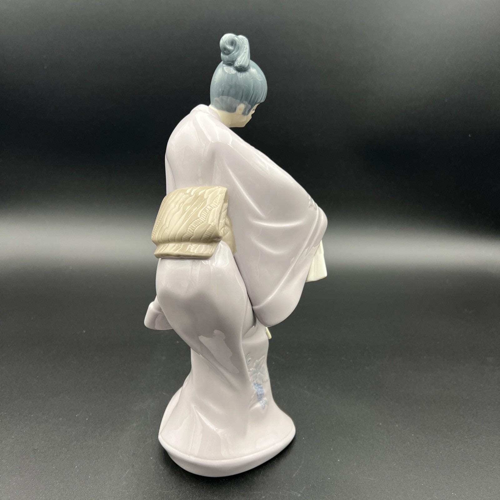 RARE Nao Lladro 1990 Love Dance Geisha W/ 2 Fans Figurine #1142