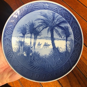 Royal Copenhagen 1972 Christmas Plate
