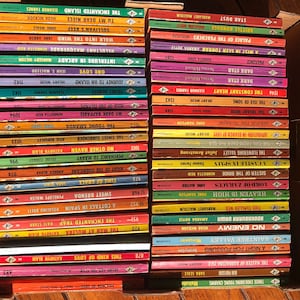 Nos. 500 - 1599 Harlequin Romance Novels - PRICED PER BOOK