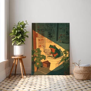 Puede incluir: Una impresi&oacute;n art&iacute;stica enmarcada representa una rana verde leyendo un peri&oacute;dico en un inodoro. La obra de arte tiene una est&eacute;tica vintage, con una paleta de colores verde, naranja y amarillo. La escena est&aacute; ambientada en un ba&ntilde;o con plantas y luz solar.