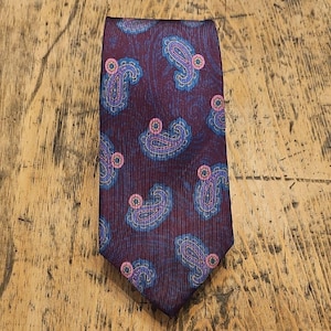 LIBERTY OF LONDON Silk Paisley Vintage Tie