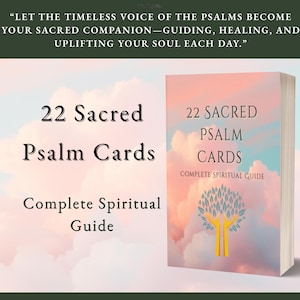 Può includere: Un libro intitolato "22 Carte dei Salmi Sacri: Guida Spirituale Completa" con una copertina dai colori pastello tenui. La copertina presenta un albero stilizzato con un tronco giallo e foglie blu-verdi. Il testo "Che la voce senza tempo dei Salmi diventi il tuo compagno sacro..." è in alto.